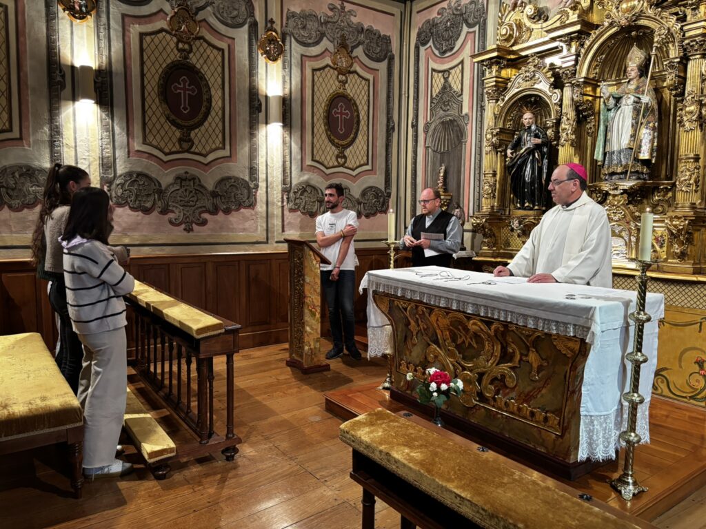 Celebración del envío de los voluntarios misioneros que partirán este verano a territorios de misión